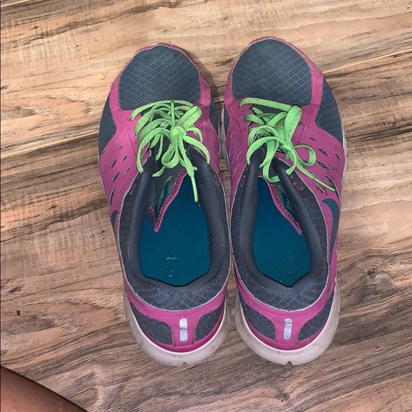 Women’s Sneakers - Picture 5 of 5